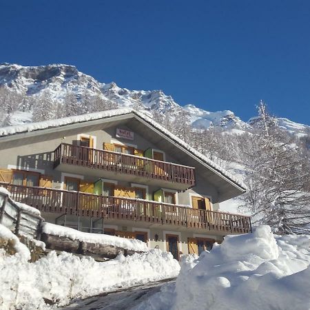 Maison Des Myrtilles Otel Valgrisenche Dış mekan fotoğraf