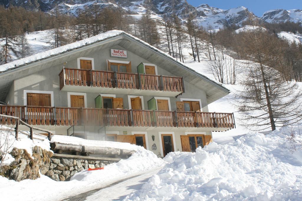 Maison Des Myrtilles Otel Valgrisenche Dış mekan fotoğraf